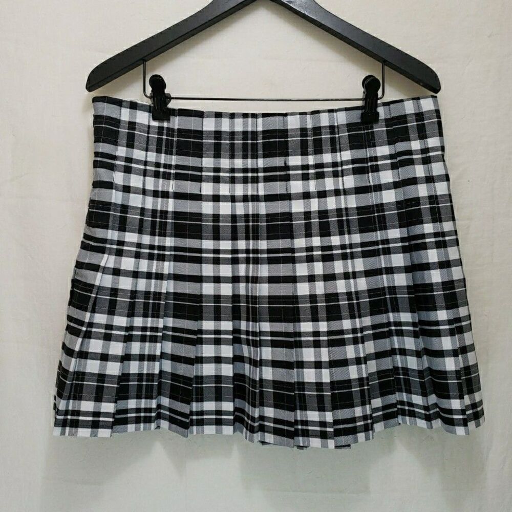 Black White Plaid Pleated Mini Skirt Juniors XL (15-17) Zip Preppy School Girl
